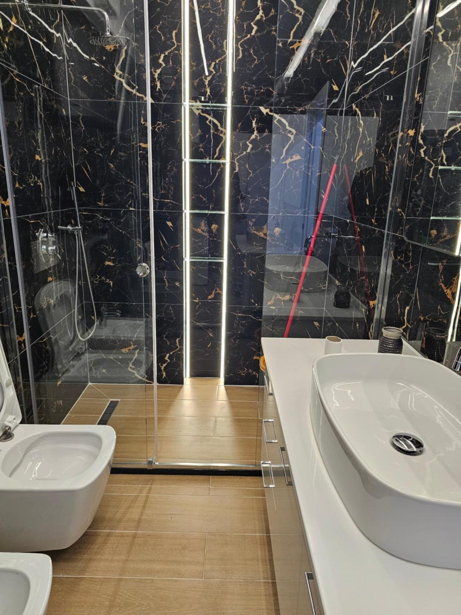 Geljus Apartment 2 Тирана Екстериор снимка